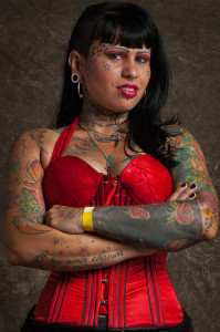 was ist schon normal Foto tatto Frau